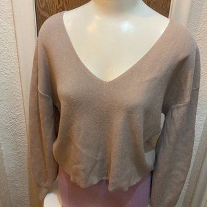 DYNAMITE Tan Ribbed V-Neck Luca Sweater